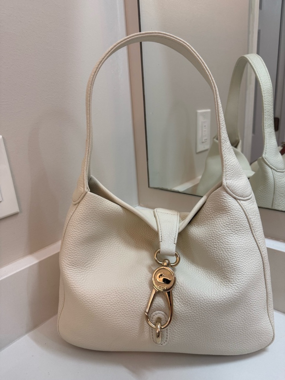 Cream Leather Shoulder Bag with Gold Hardware